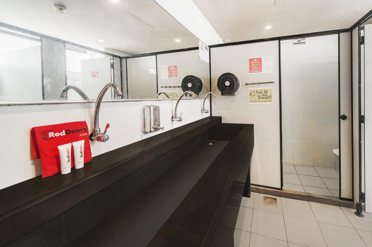 Reddoorz Hostel @ Jalan Besar Singapore Exterior photo